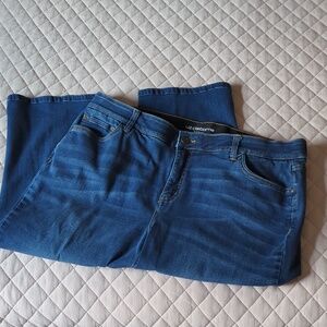 Liz Claiborne Women's Dark Indigo Straight Leg Cropped Jeans